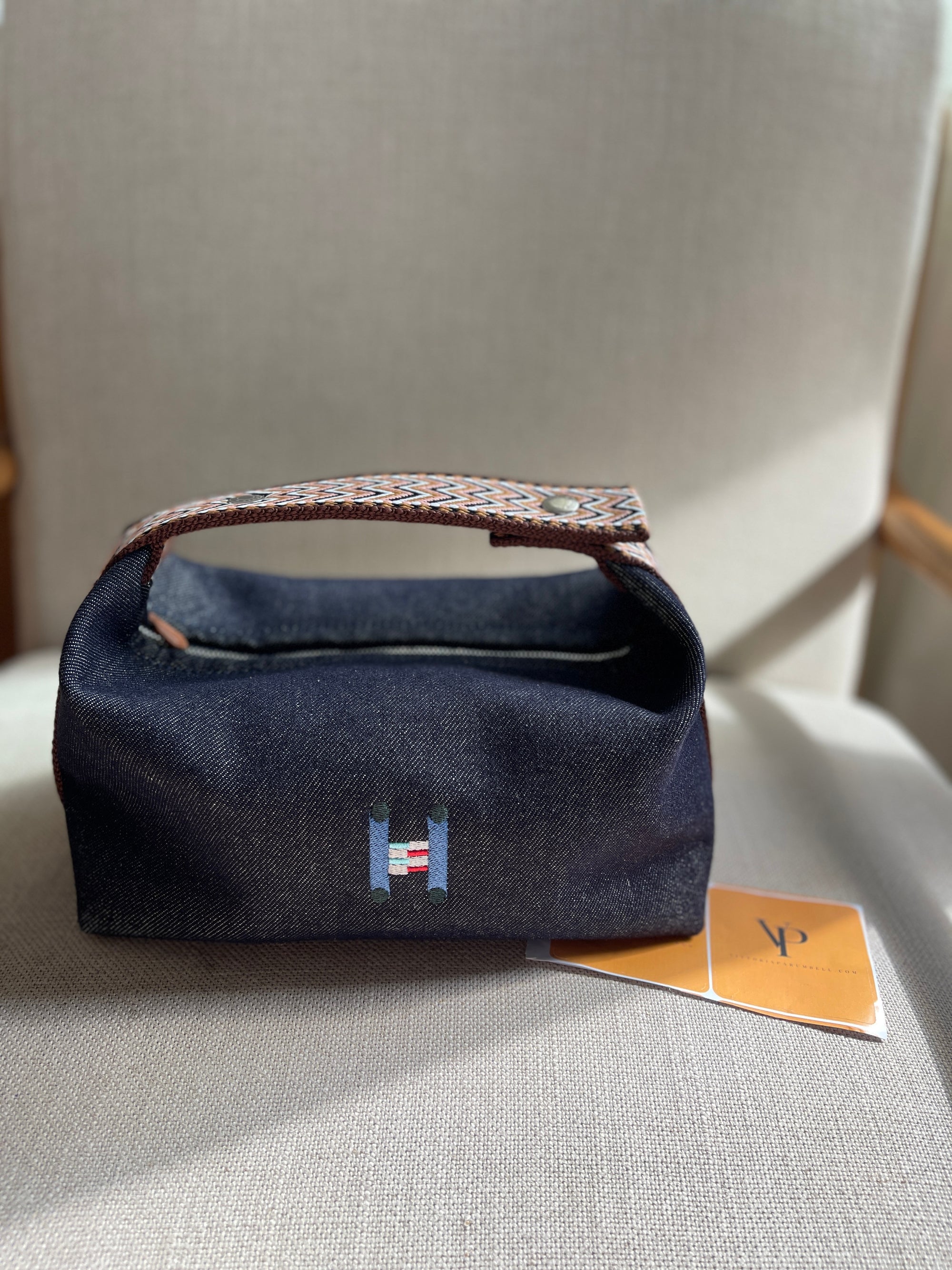 H pouch cosmetic