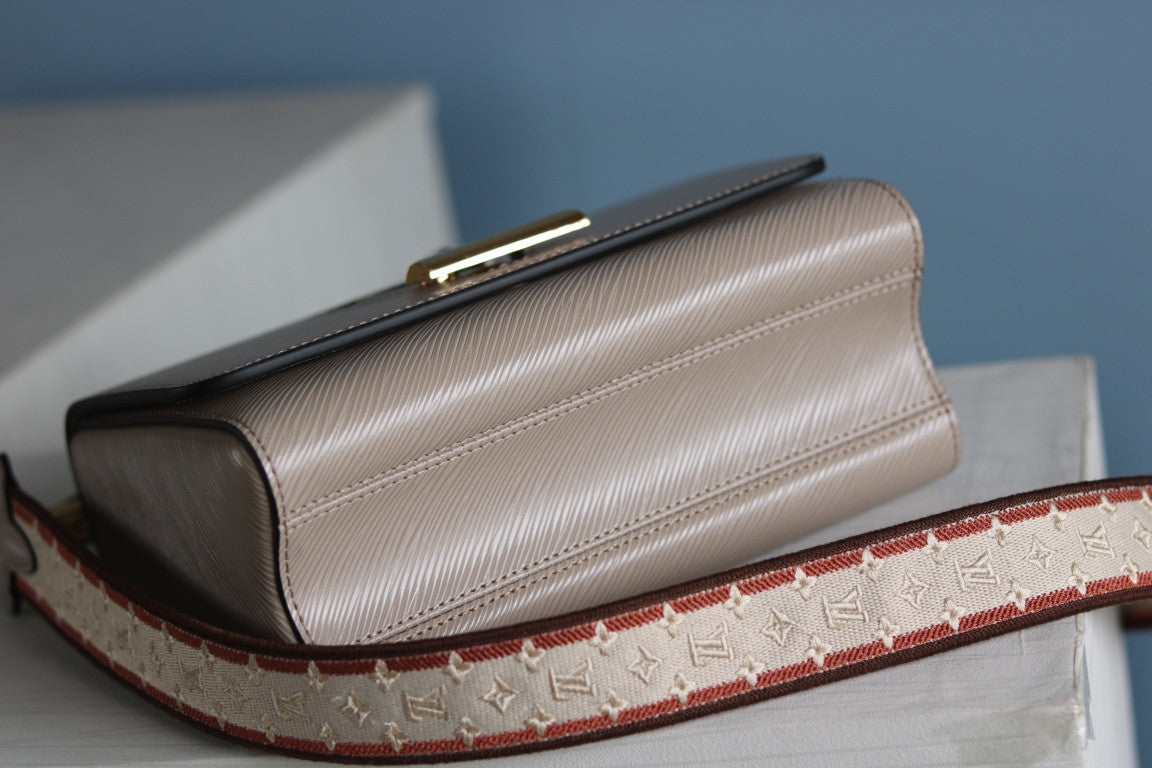 Louis Vuitton twist bag