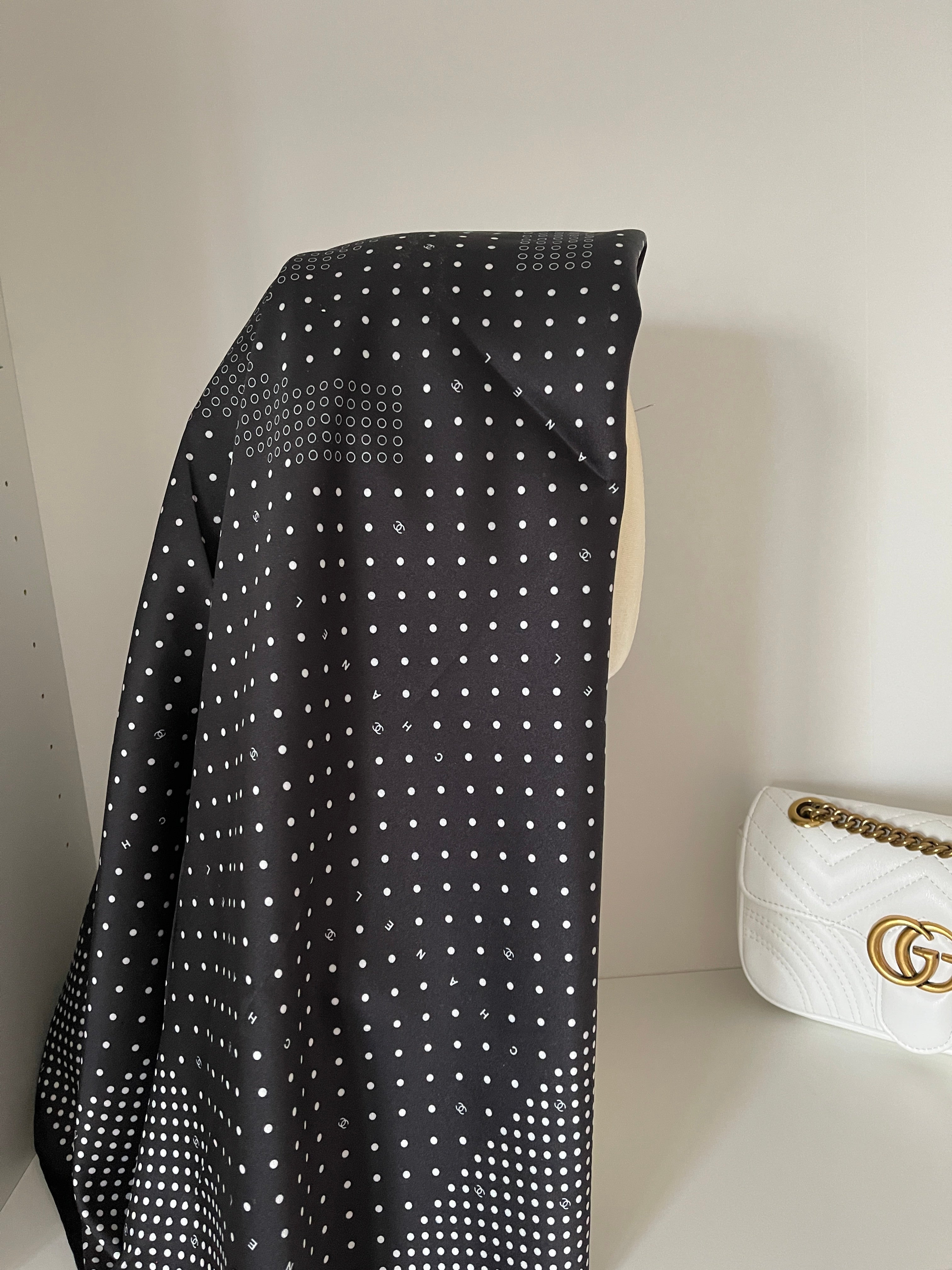 Scarf Chanel black