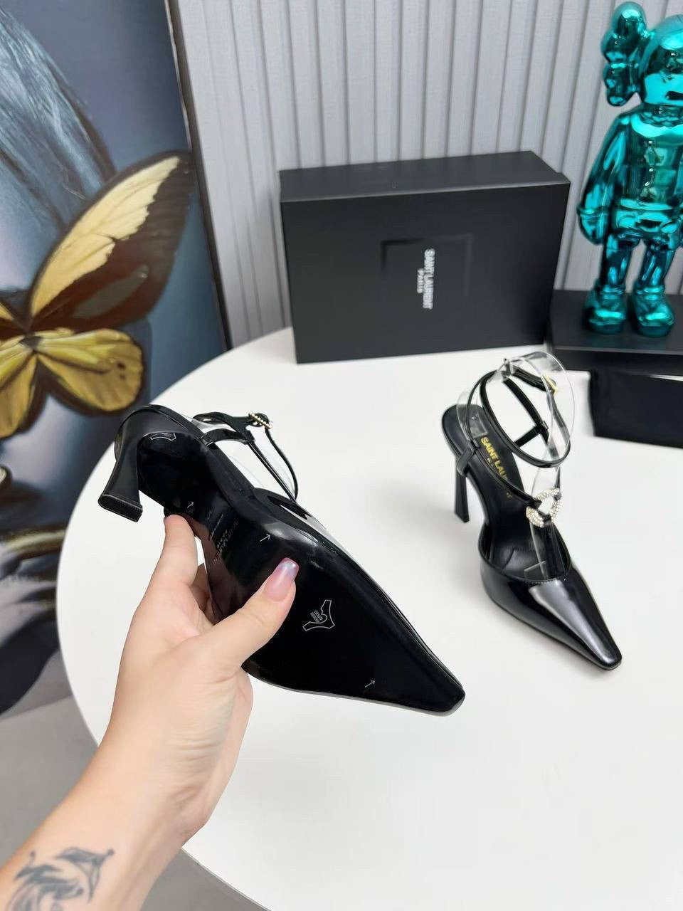 Pantofi YSL cu tocuri