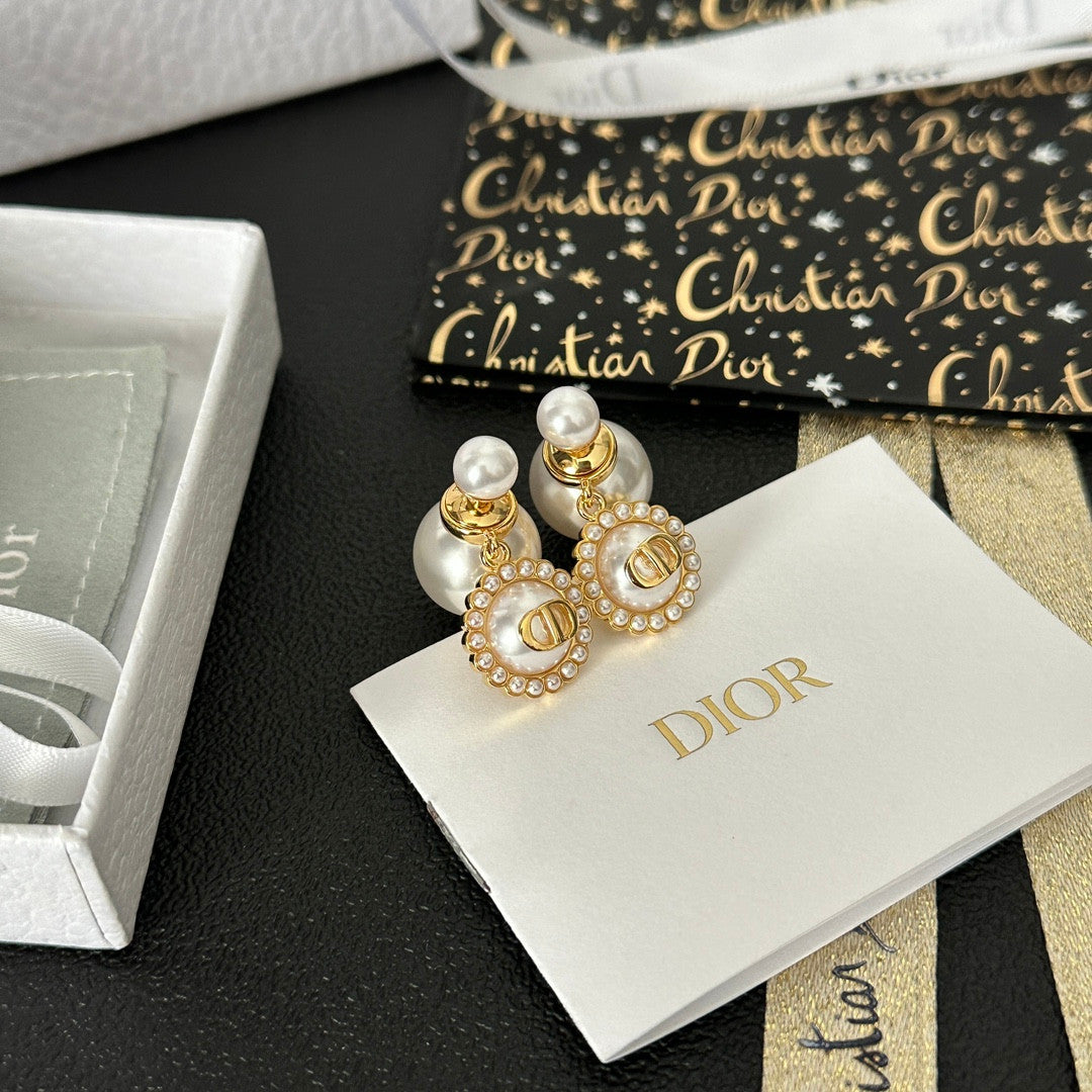 Dior earring