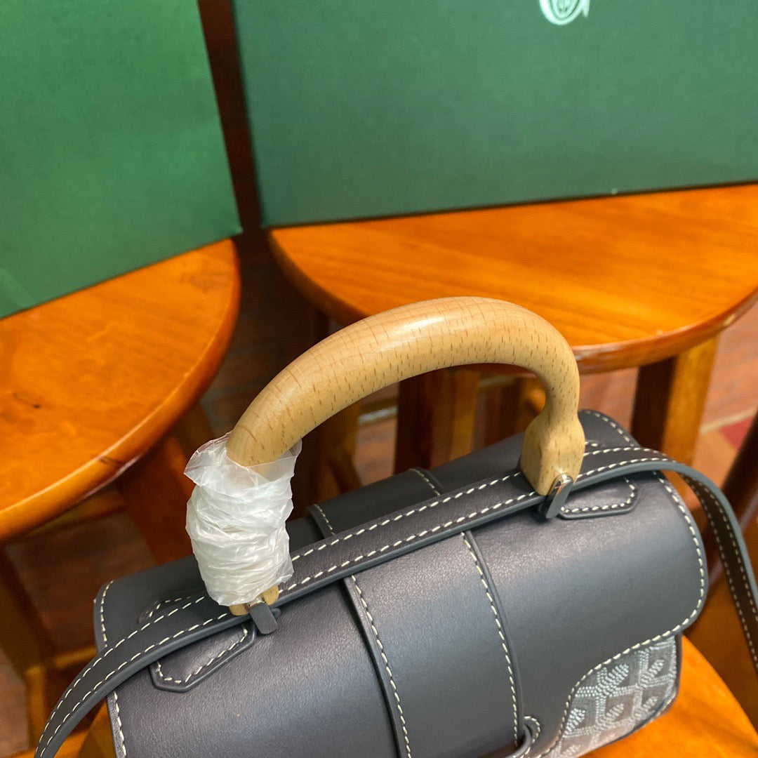 Goyard Saigon Bag In Grey