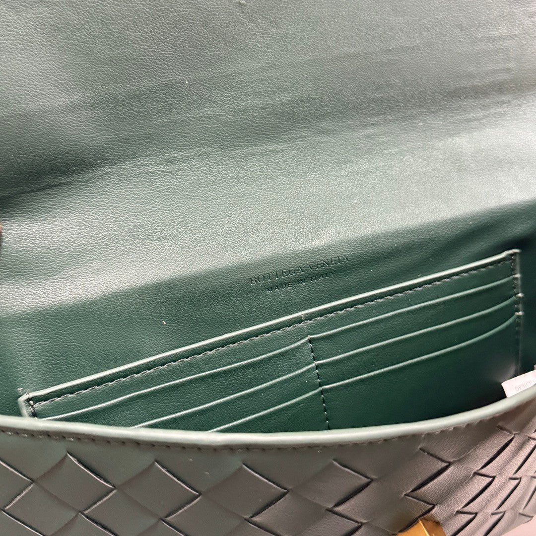 Bottega Veneta clutch