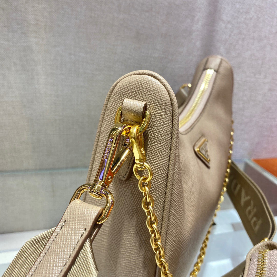 Prada Re-Edition 2005 Saffiano Shoulder Bag