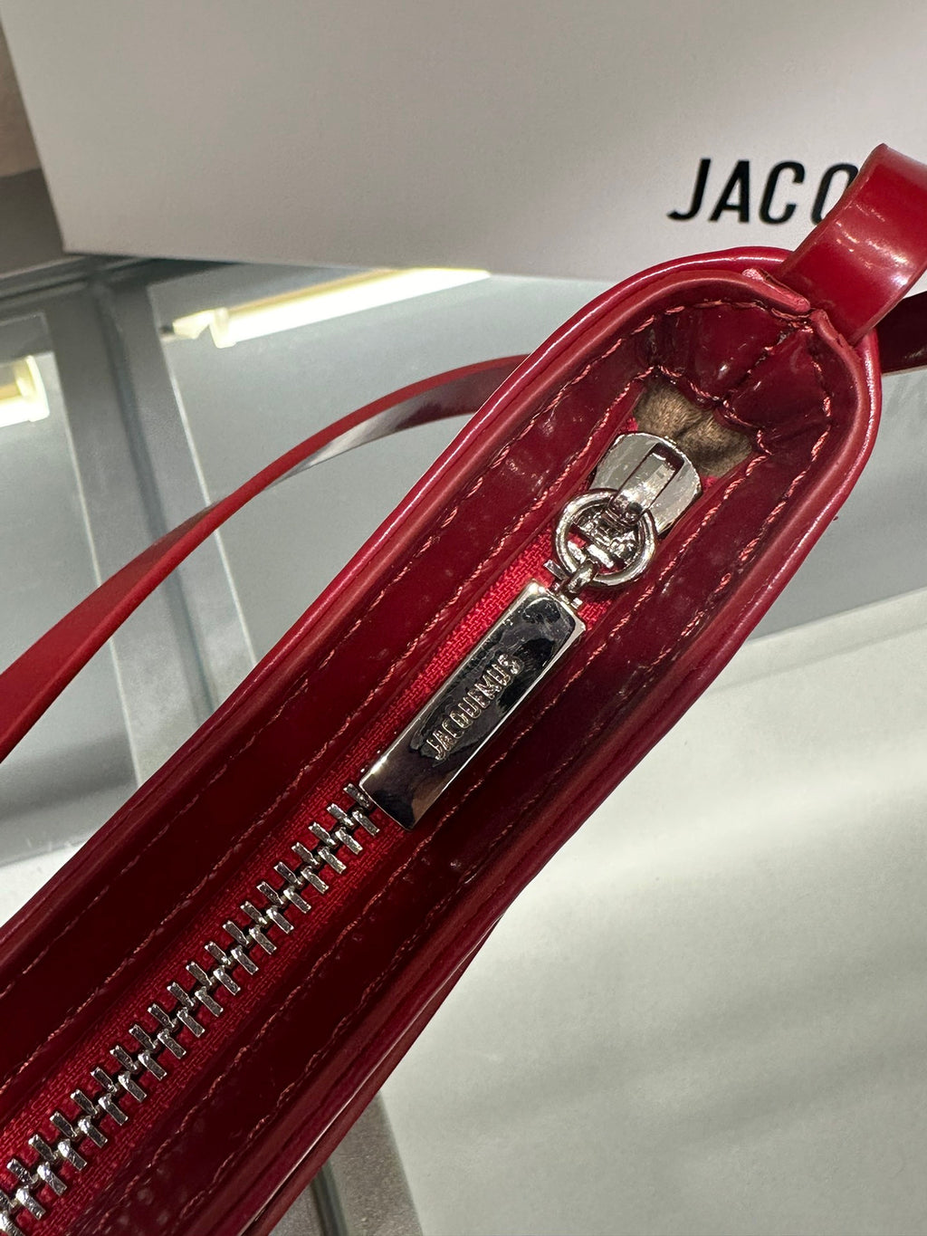Geanta Jacquemus le chiqito burgundy
