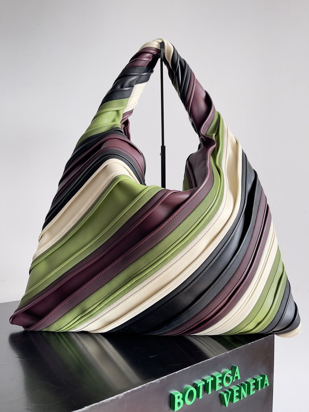 Botegga Veneta Hop Bag