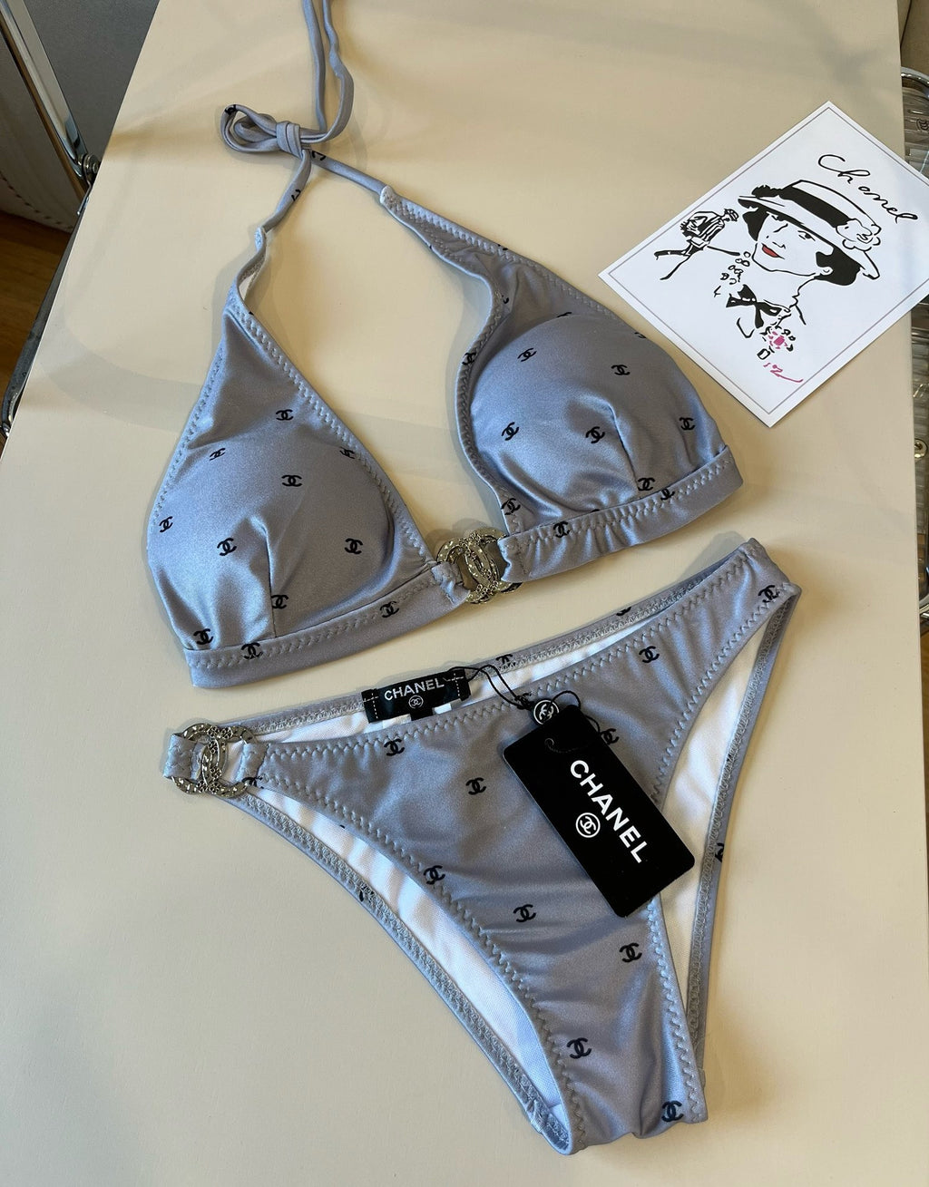 Costum de baie Chanel din două piese