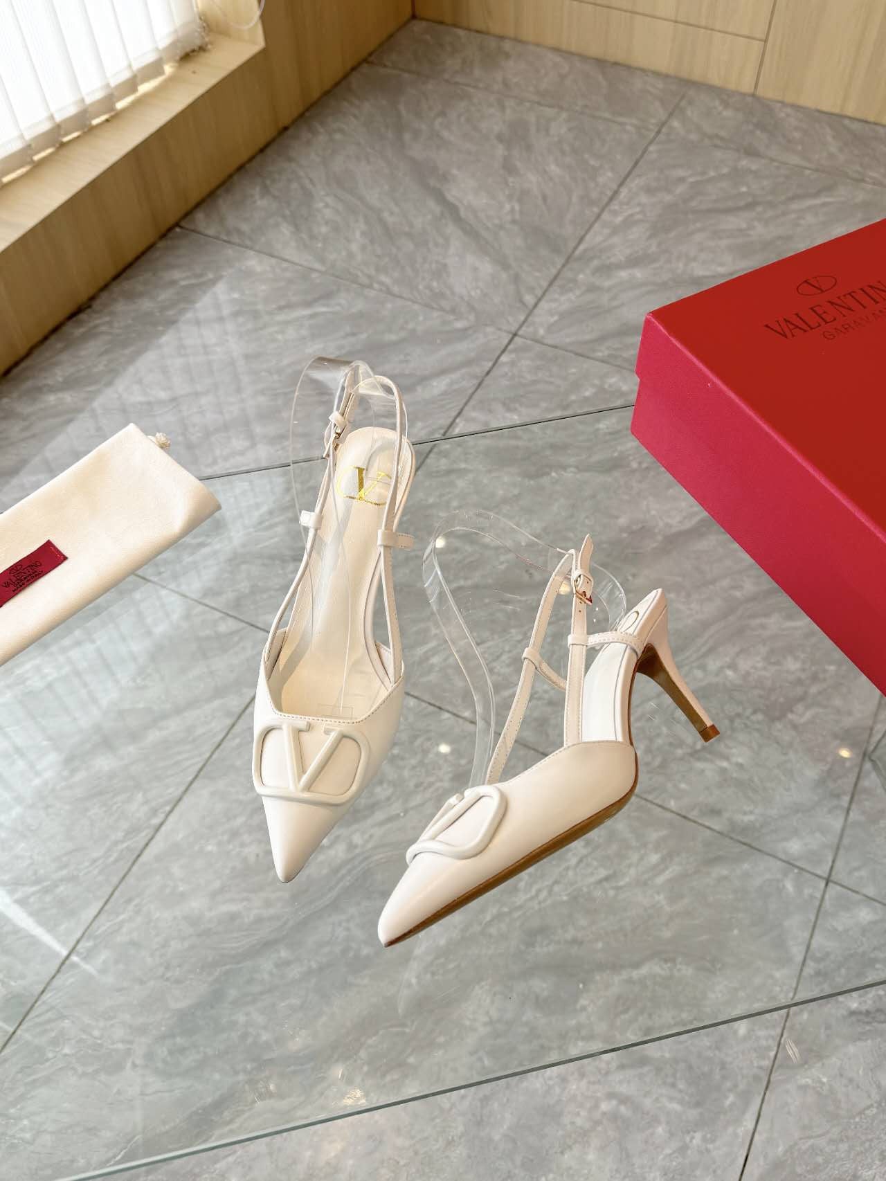 Pantofi Valentino