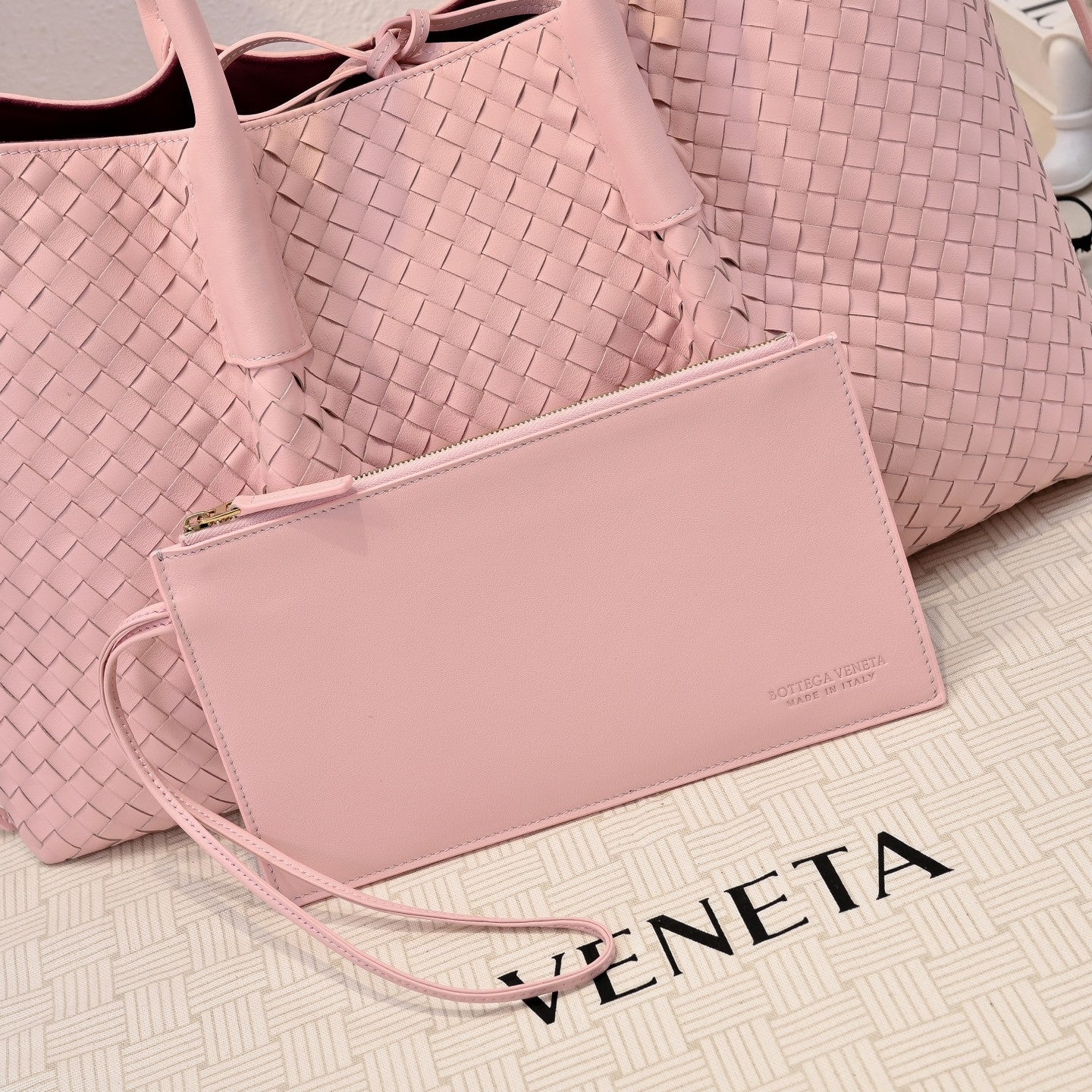 Bottega Veneta tote bag pink