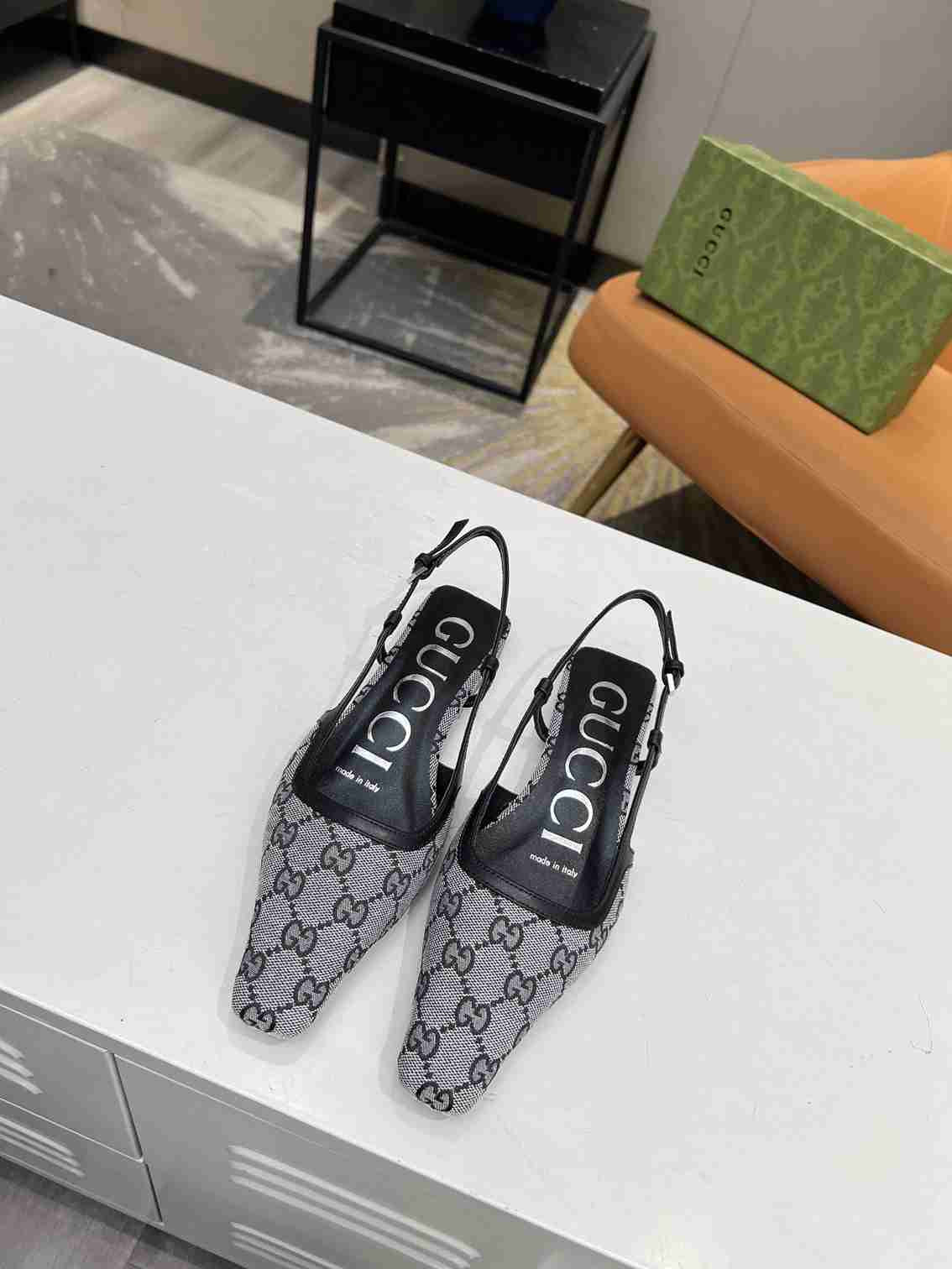 Pantofi Gucci