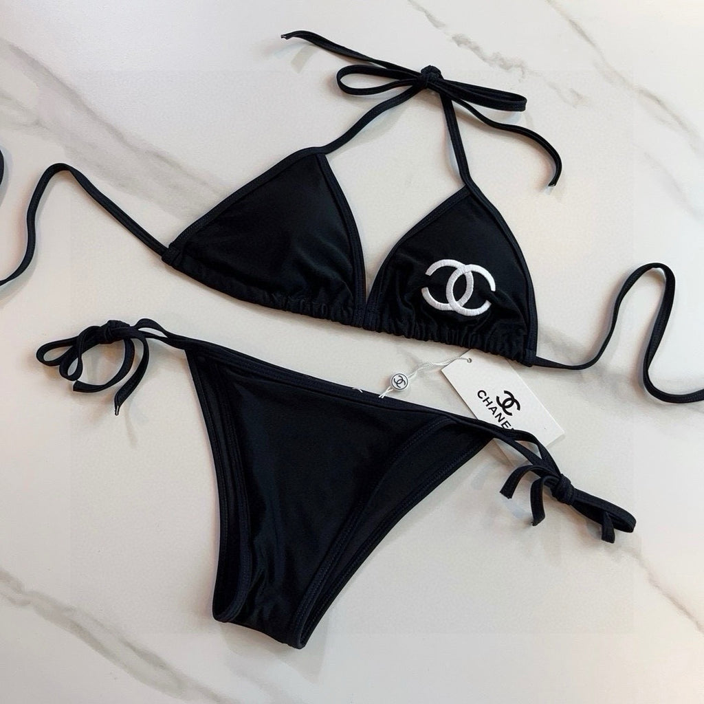 Costum de baie Chanel
