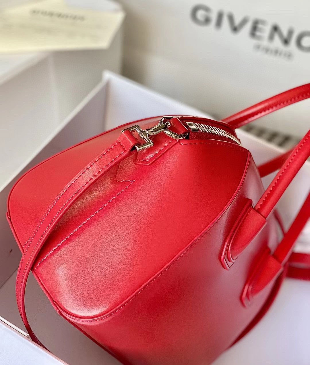 Givenchy Antigona bag red