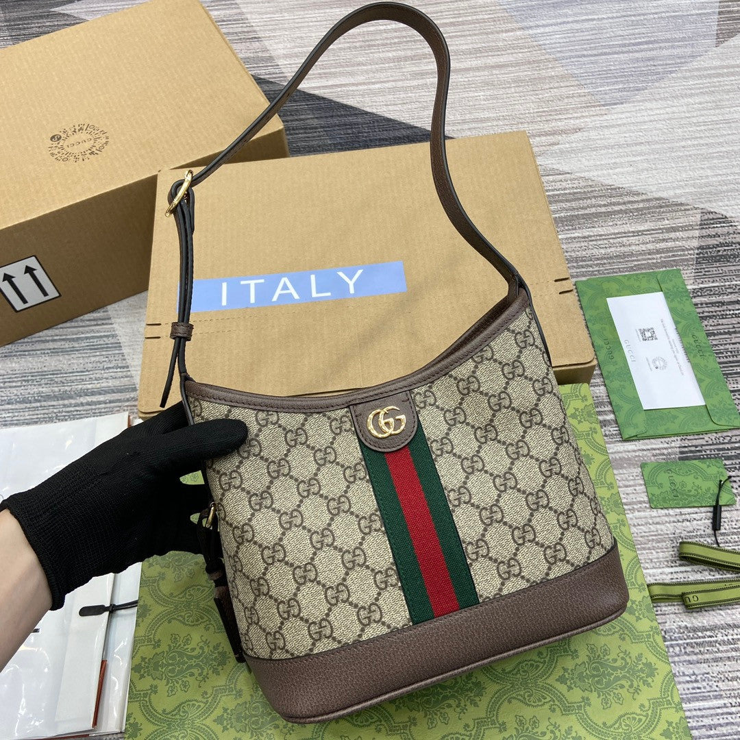 Gucci shoulder bag