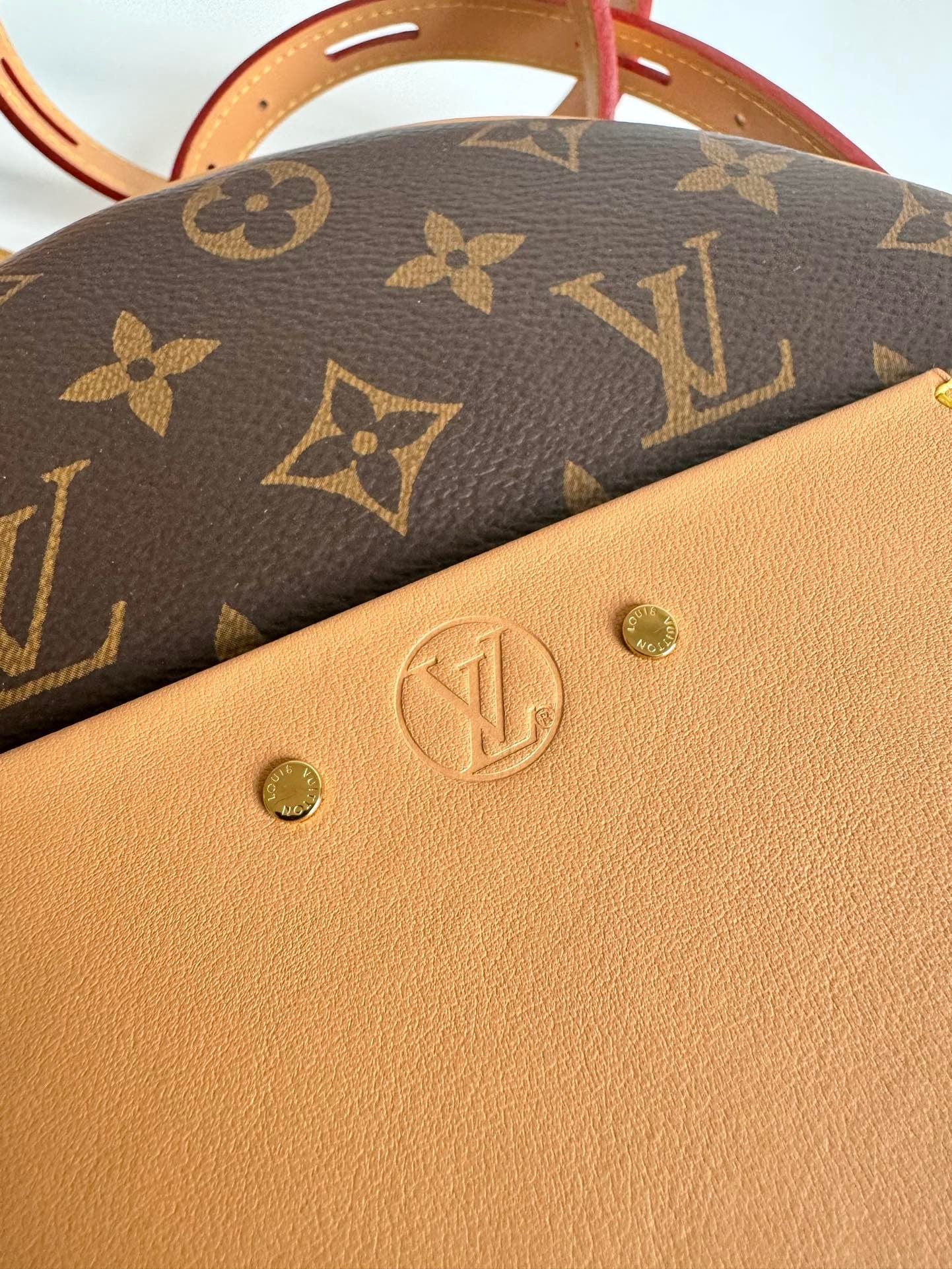 Louis Vuitton Chapeau Bag
