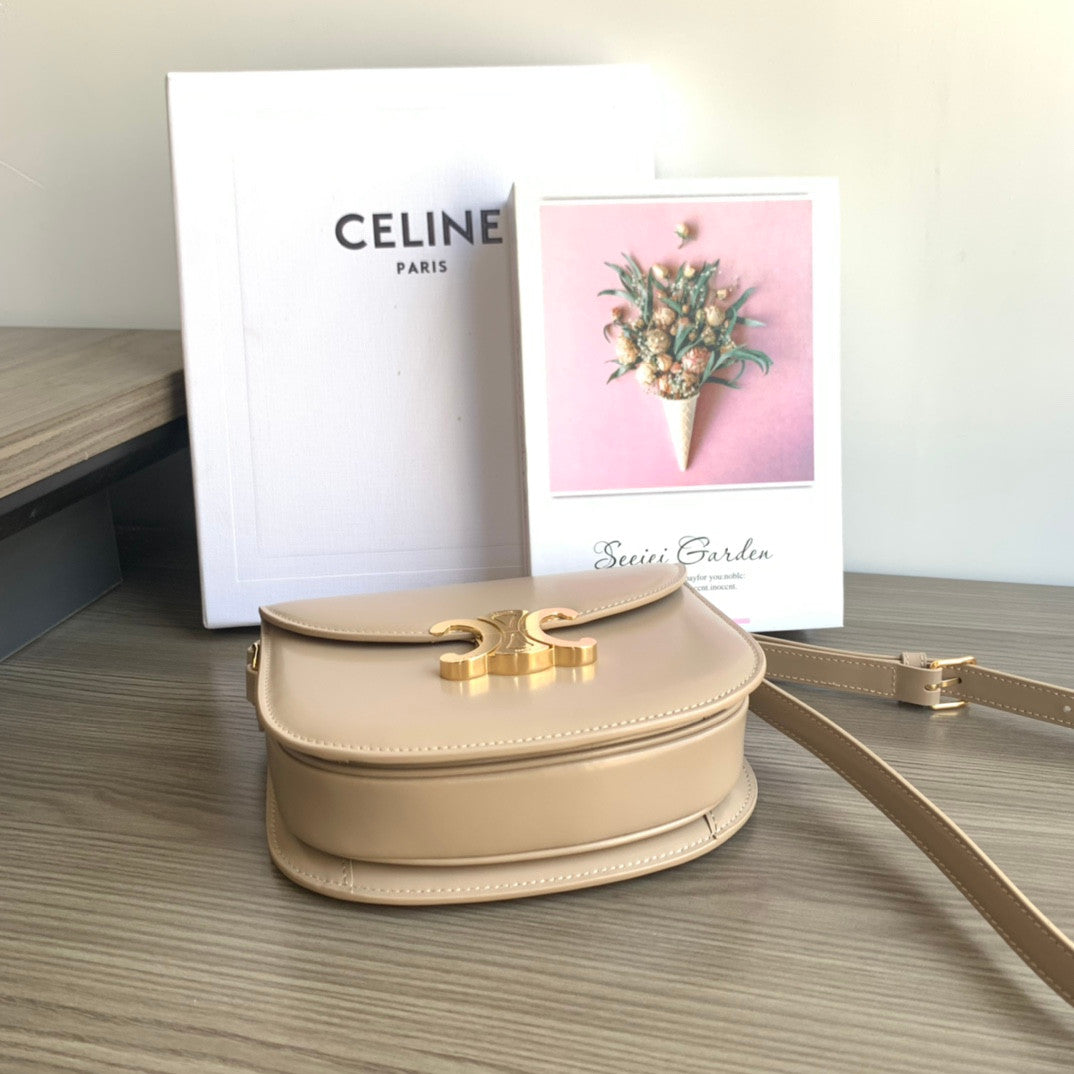 Celine TEEN BESACE TRIOMPHE