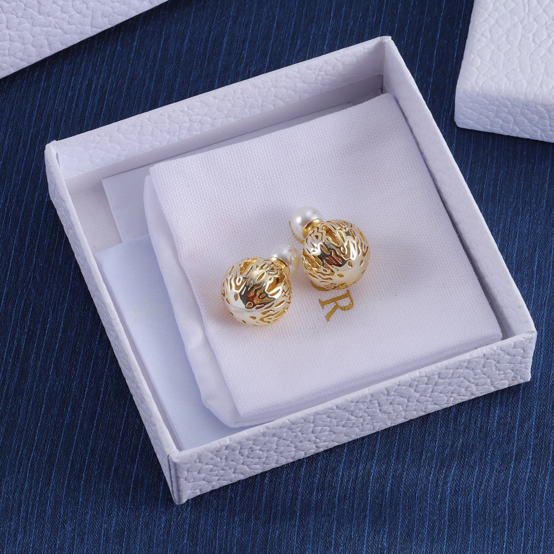 Dior earring