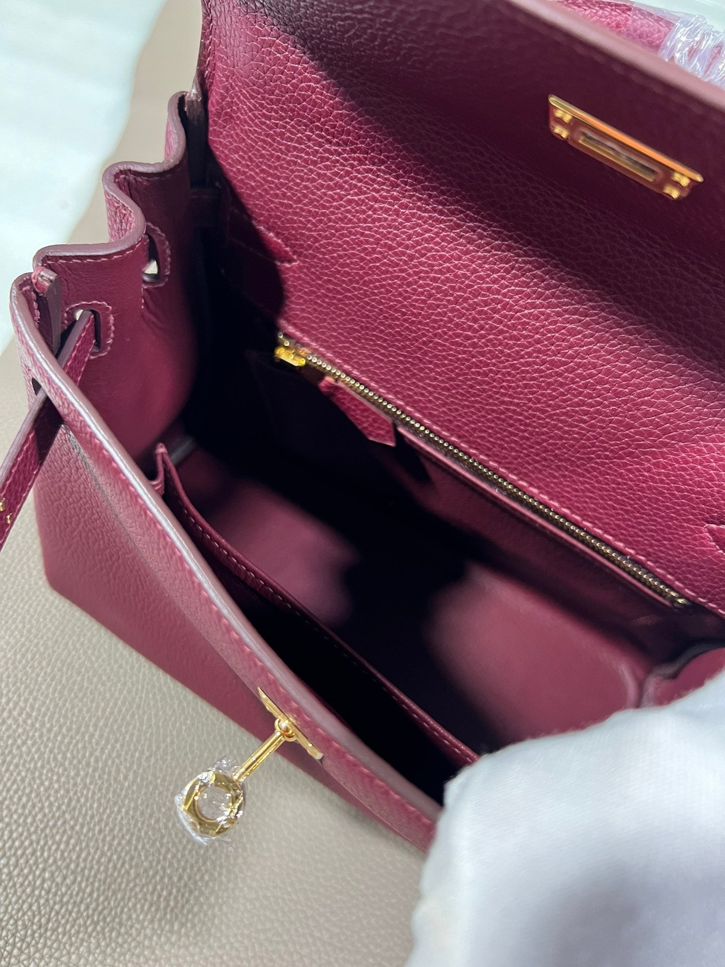 Hermes Kelly Epsom burgundy leather