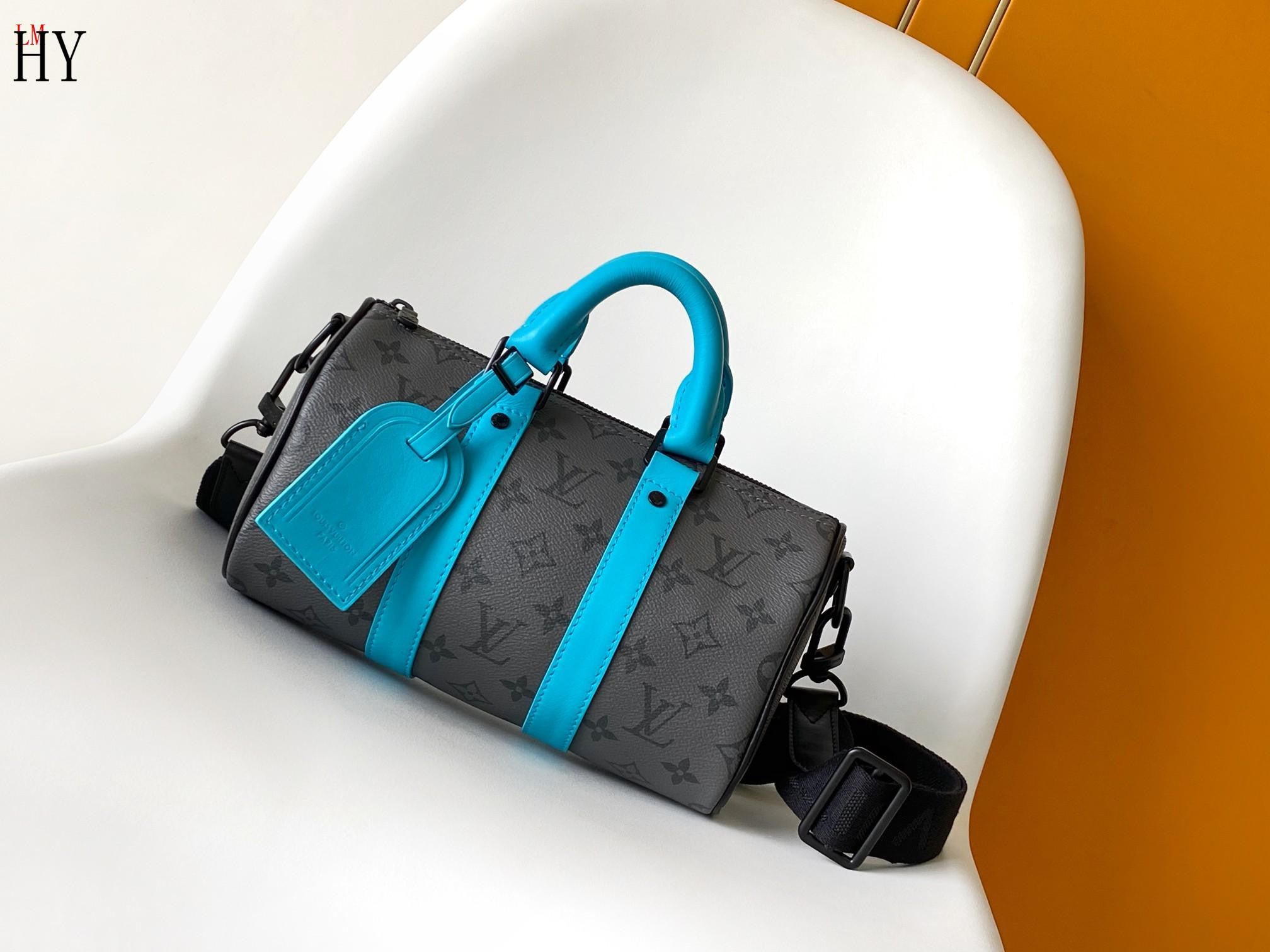 Louis Vuitton Men Bag