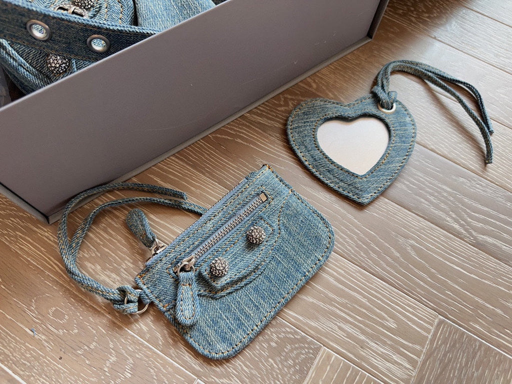 Balenciaga Le Cagole Shoulder Bag