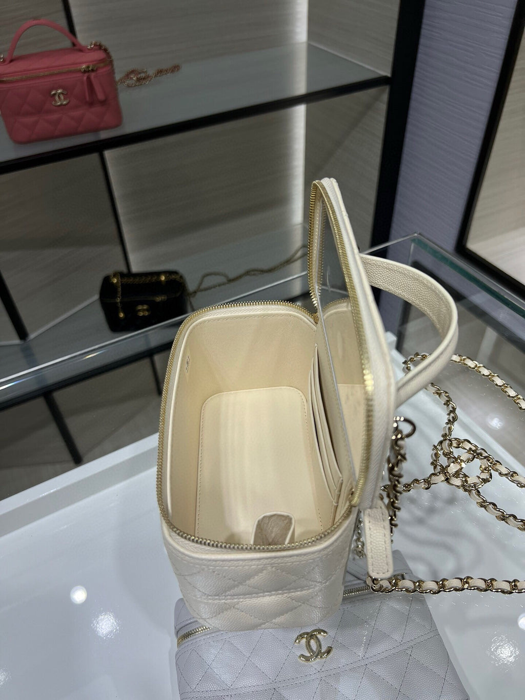 Chanel box white