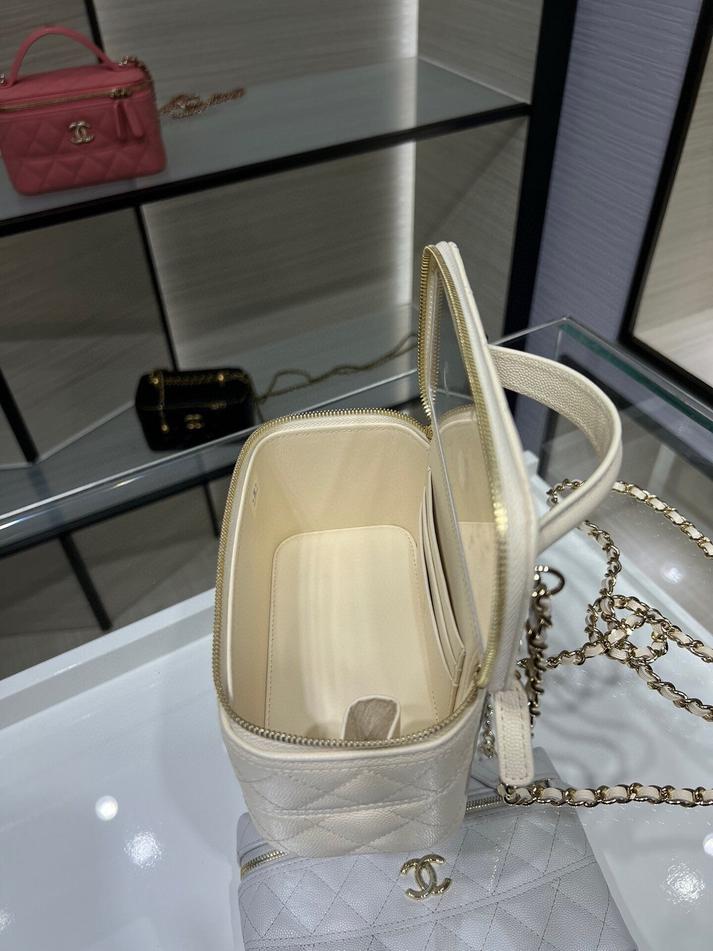 Chanel box white