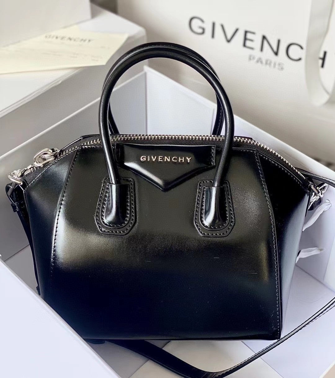 Givenchy Antigone bag black