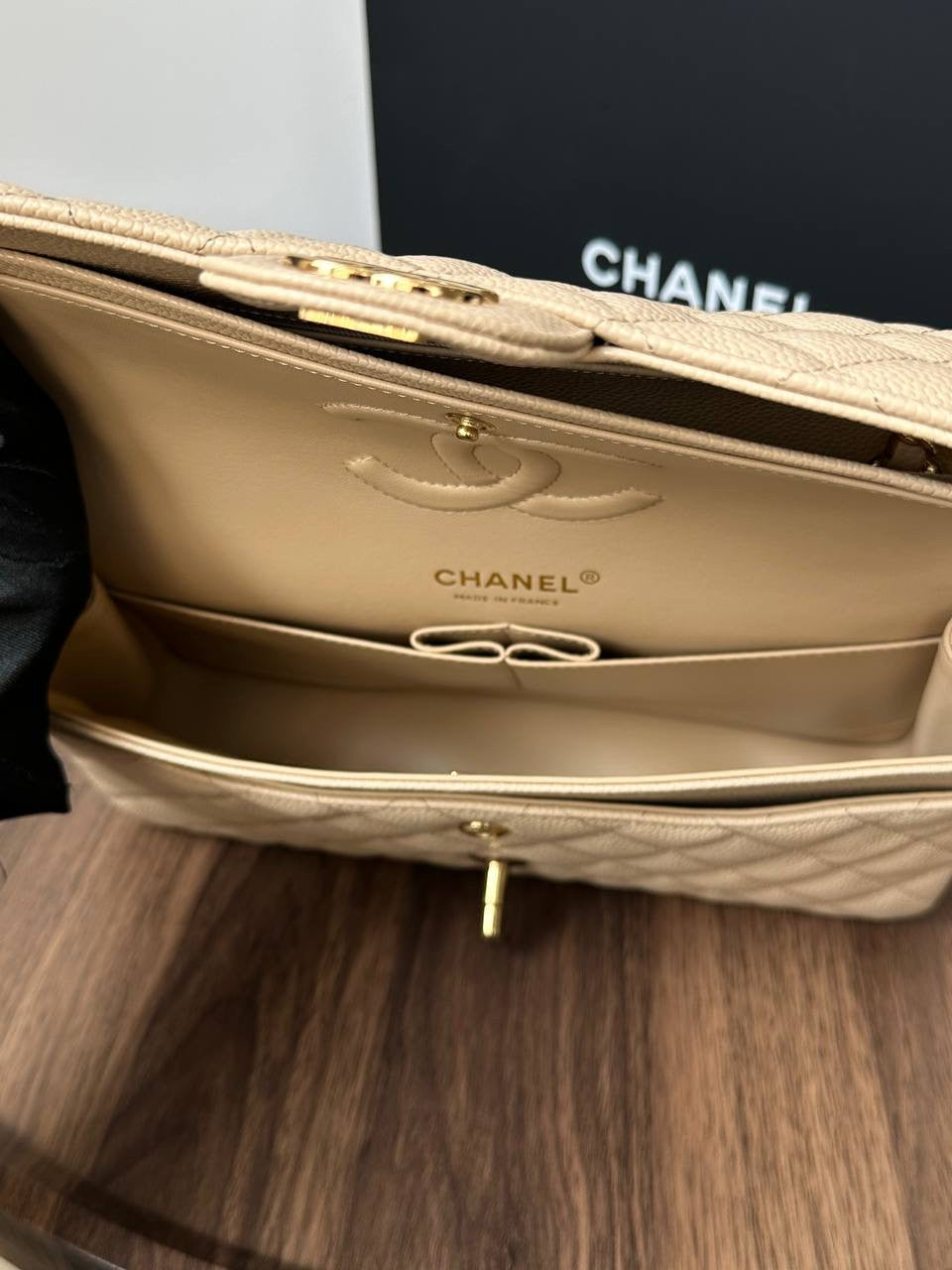 CC classic flap bag in nude