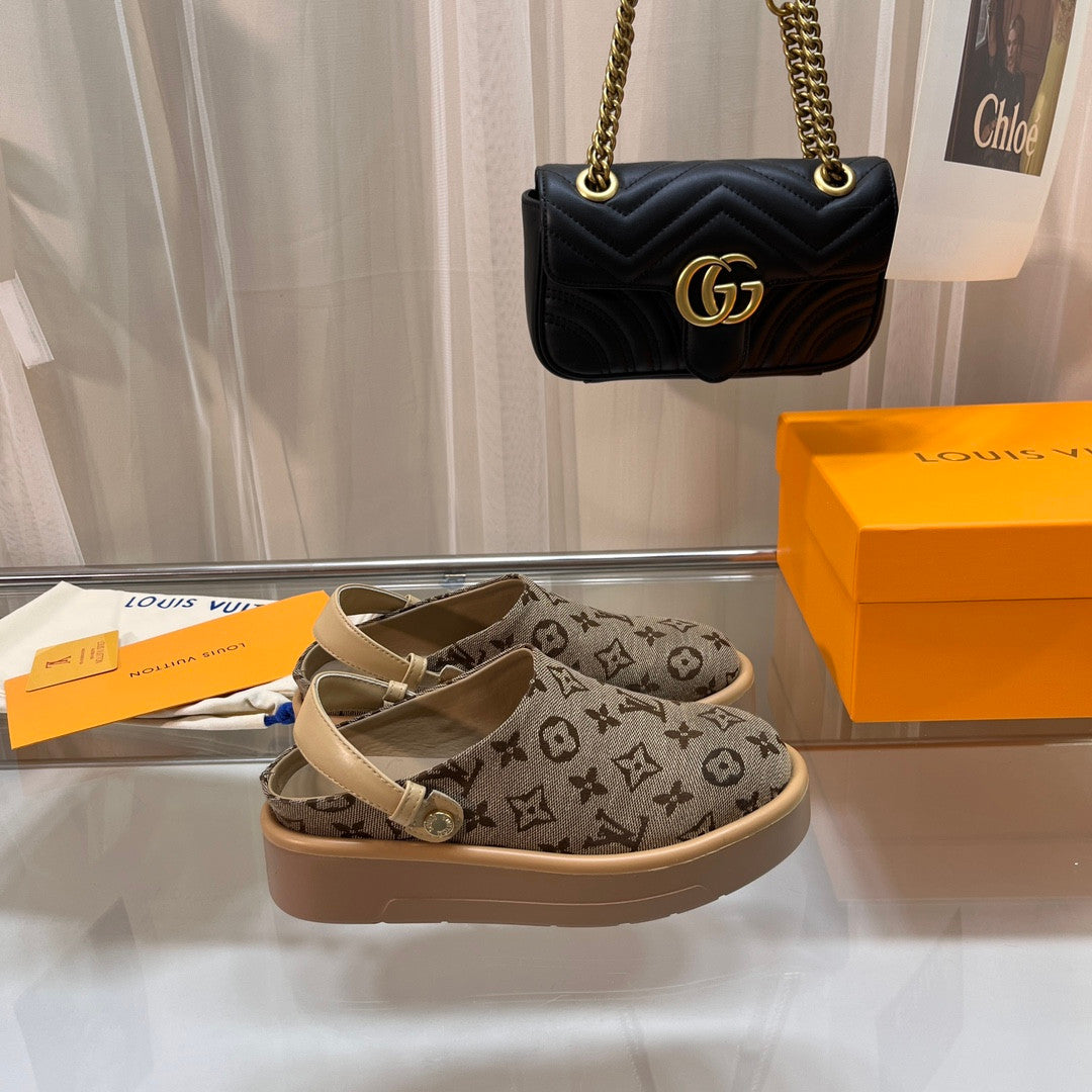 Papuci Louis Vuitton