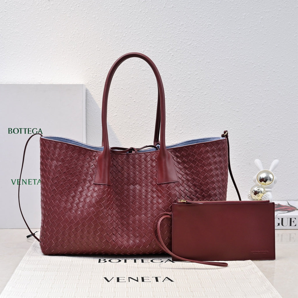 Botegga Veneta Tote Burgundy