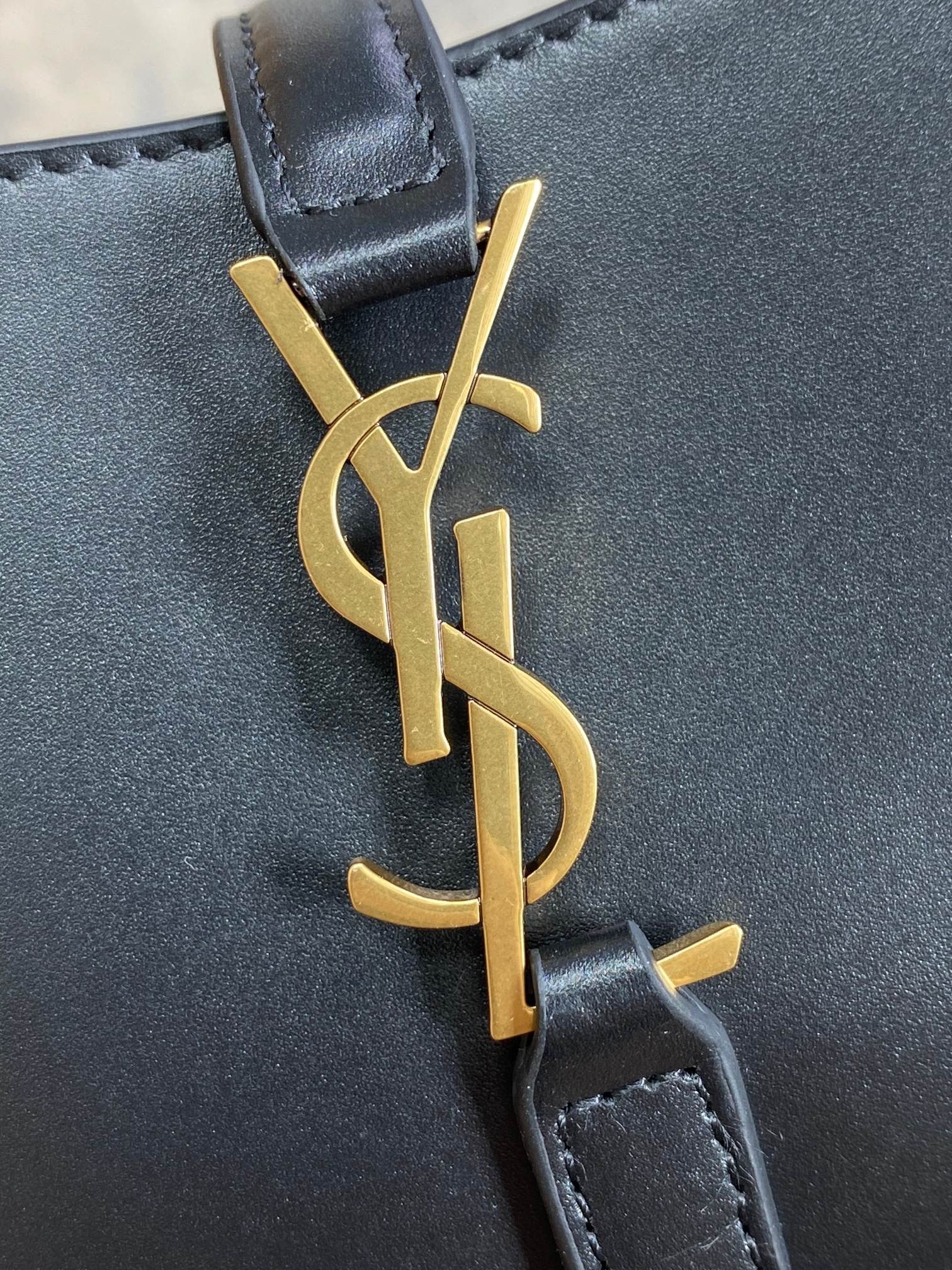 YSL Le 5 smooth leather