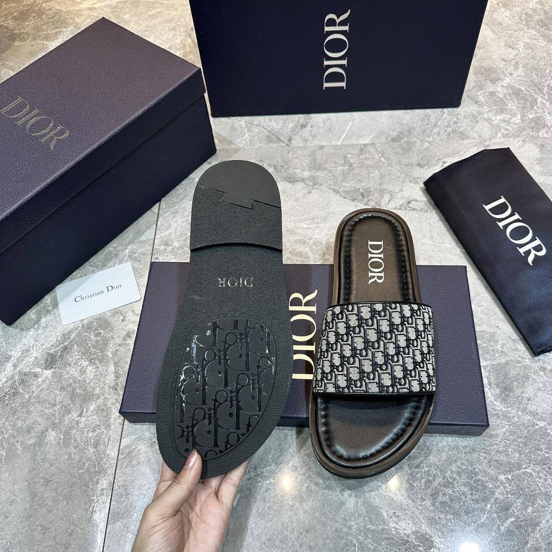 Dior slippers monogram