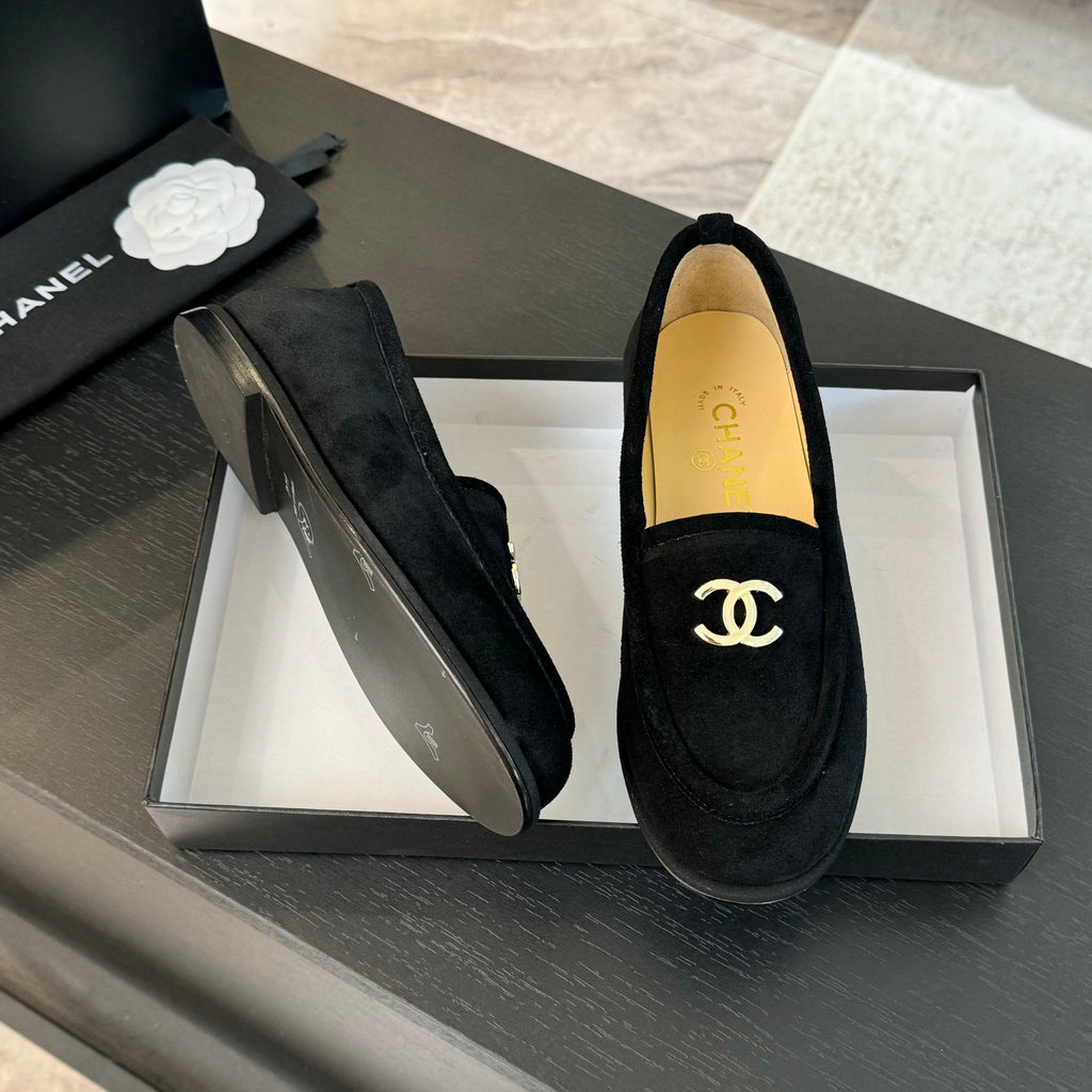 CC Loafers In Black Suede