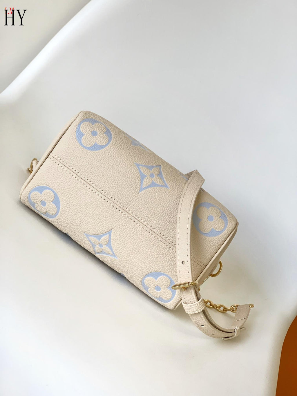Louis Vuitton Leather Crossbody Bag Women's