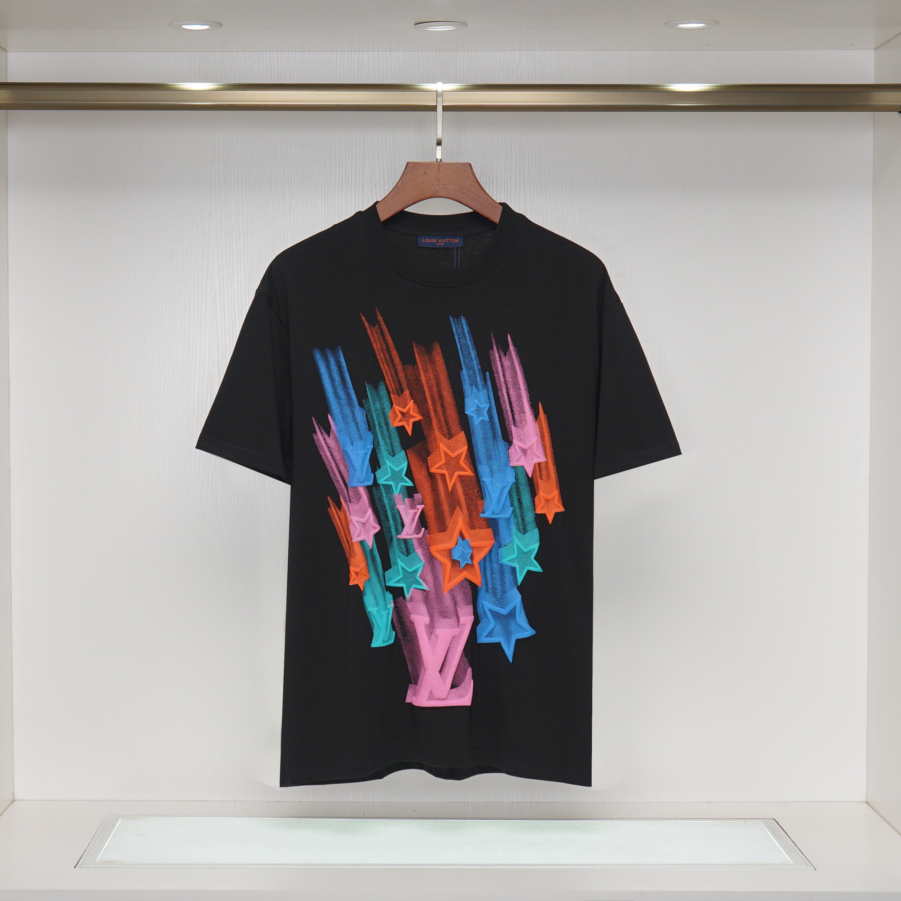 Tricou LV