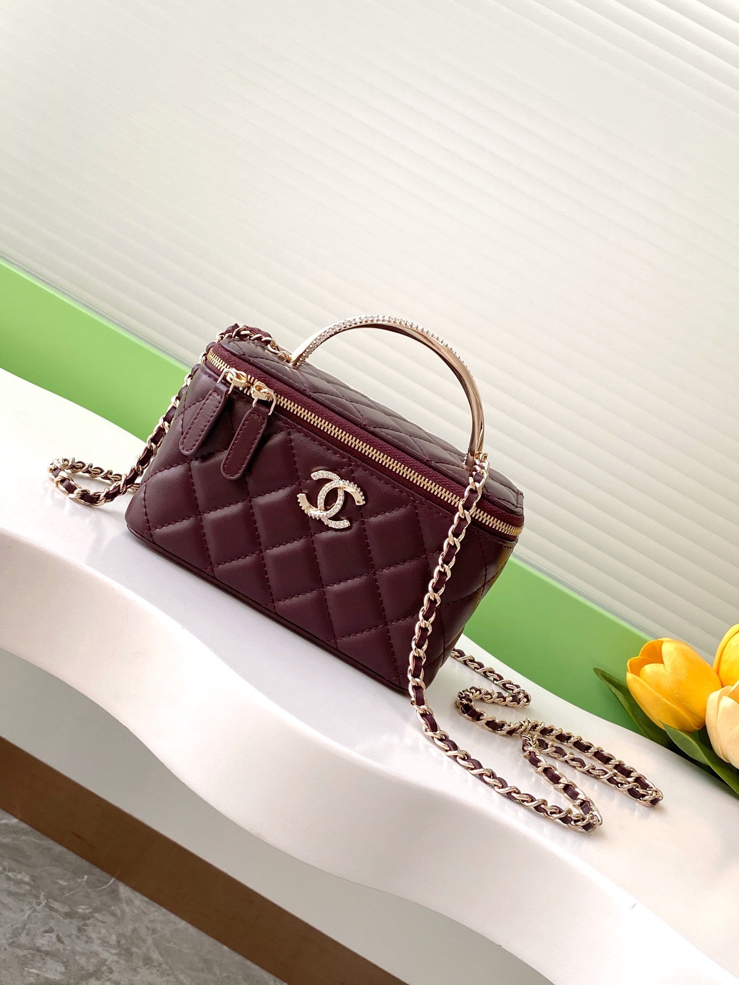 Chanel Vanity Bag Bordo
