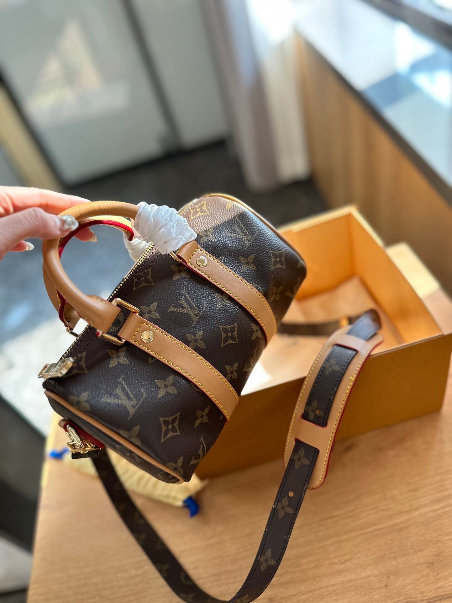 LV Keepall Bandoulière