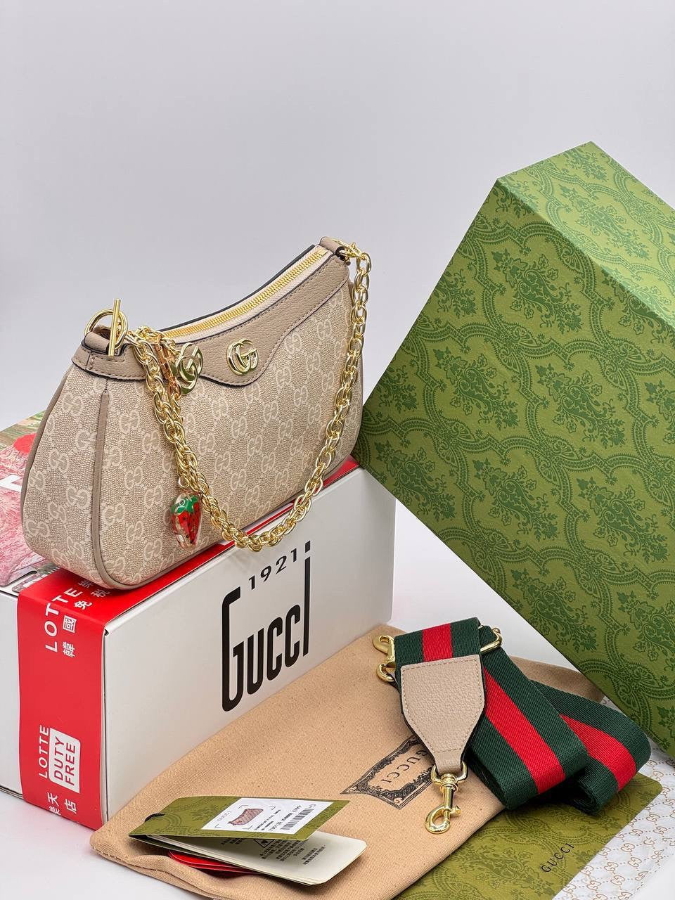Gucci shoulder bag