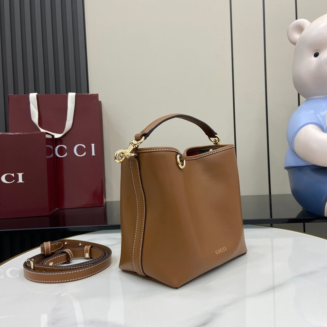 Gucci bucket bag