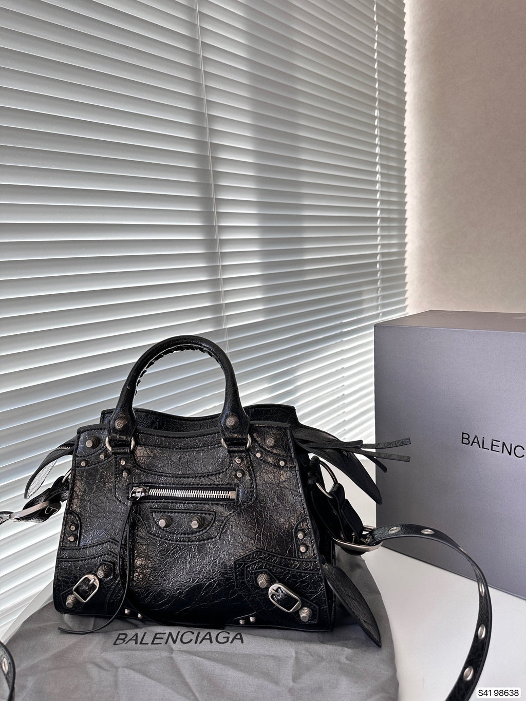 Balenciaga Neo Cagole City Bag