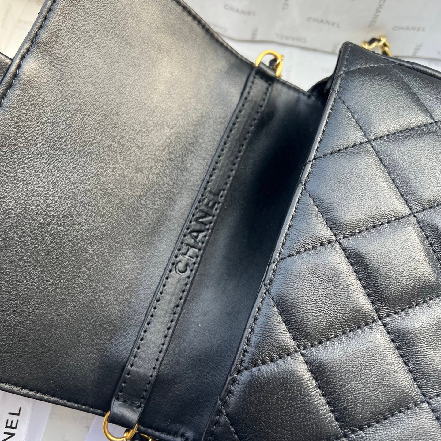 Chanel bag handle black