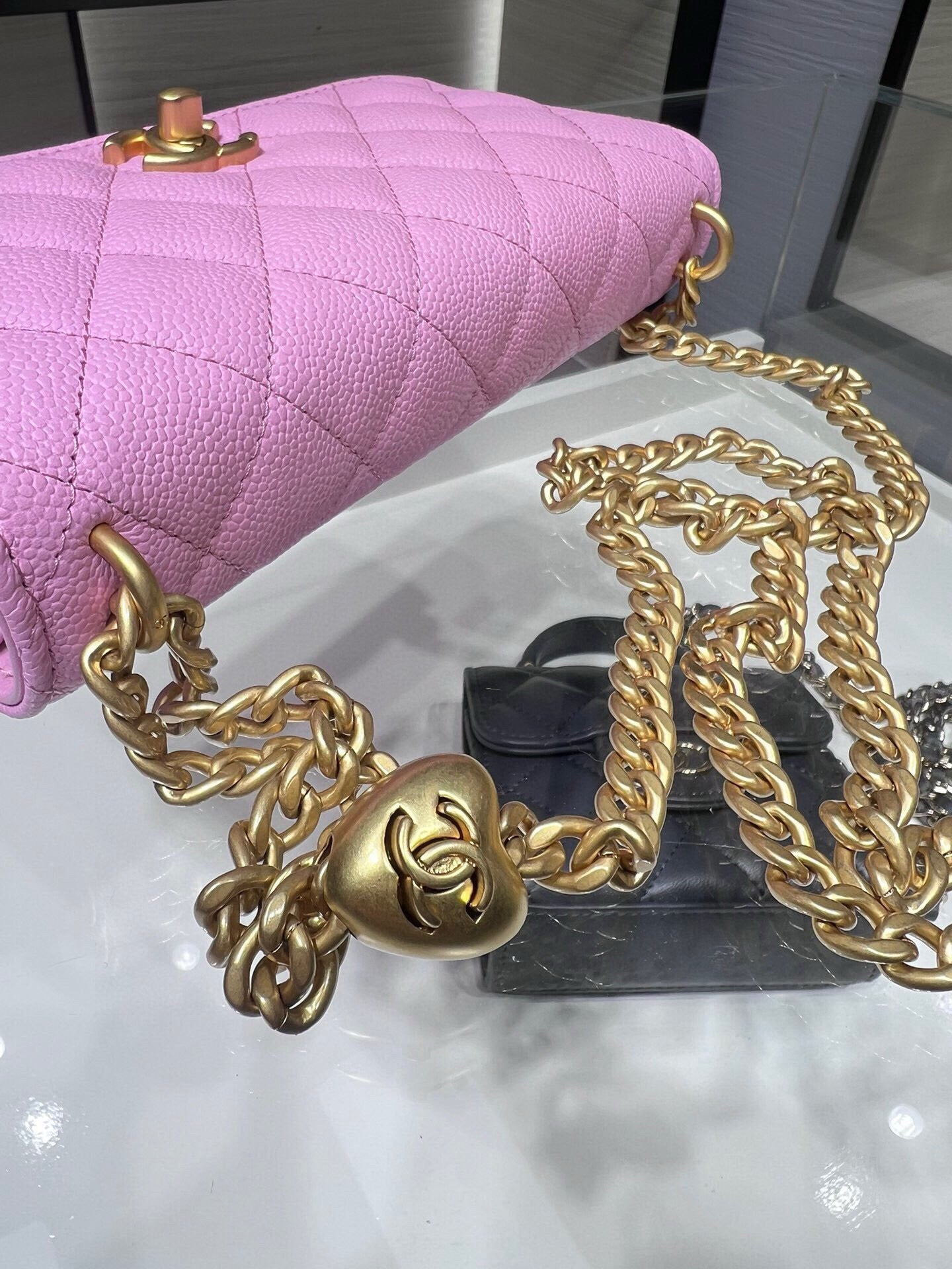 Chanel woc