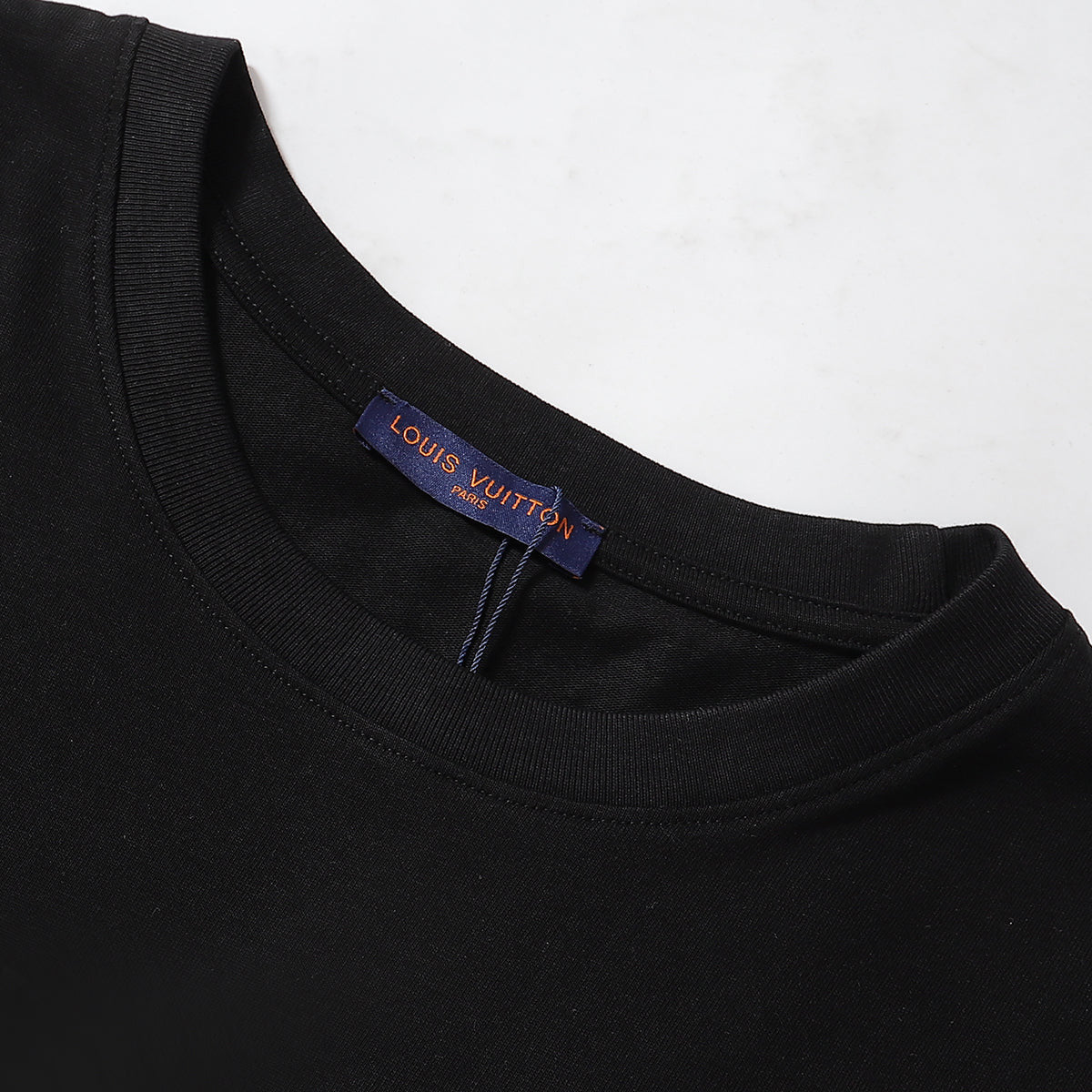 Tricou LV