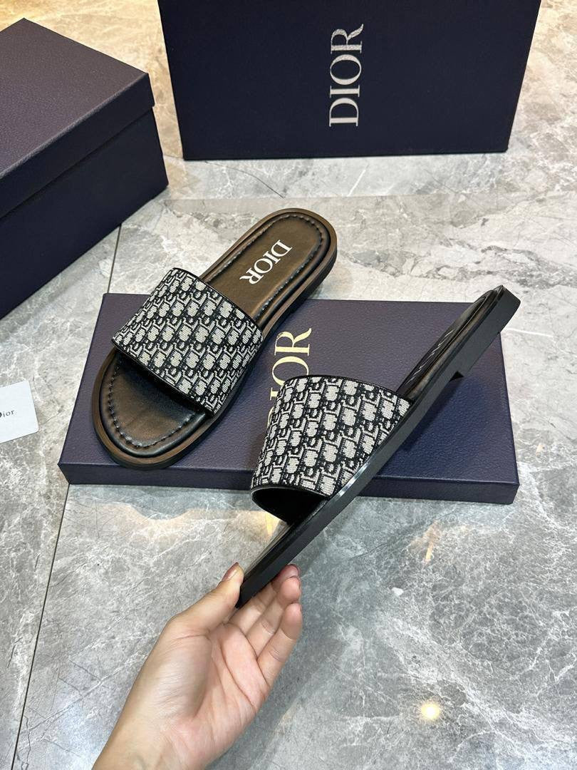 Dior slippers monogram