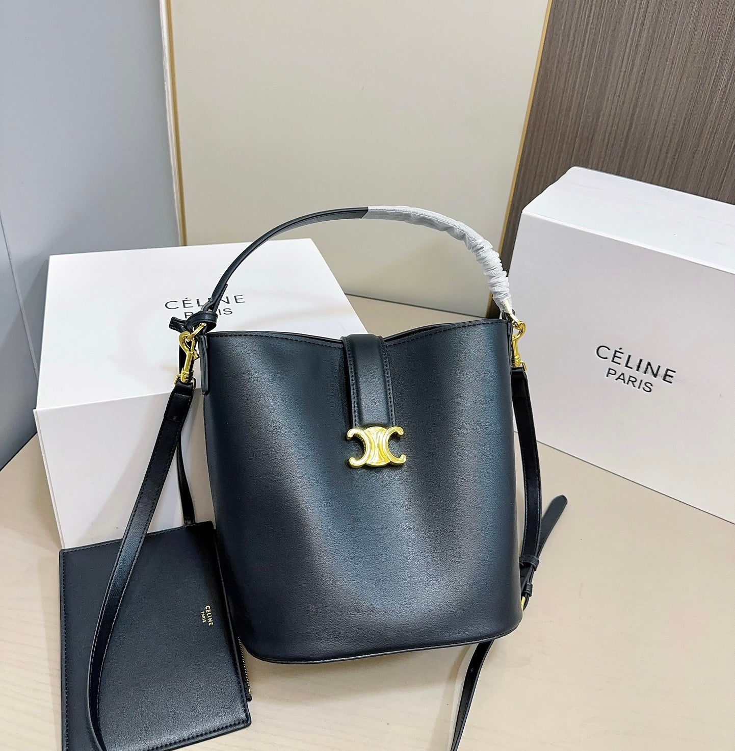 Celine Louise Bag in black