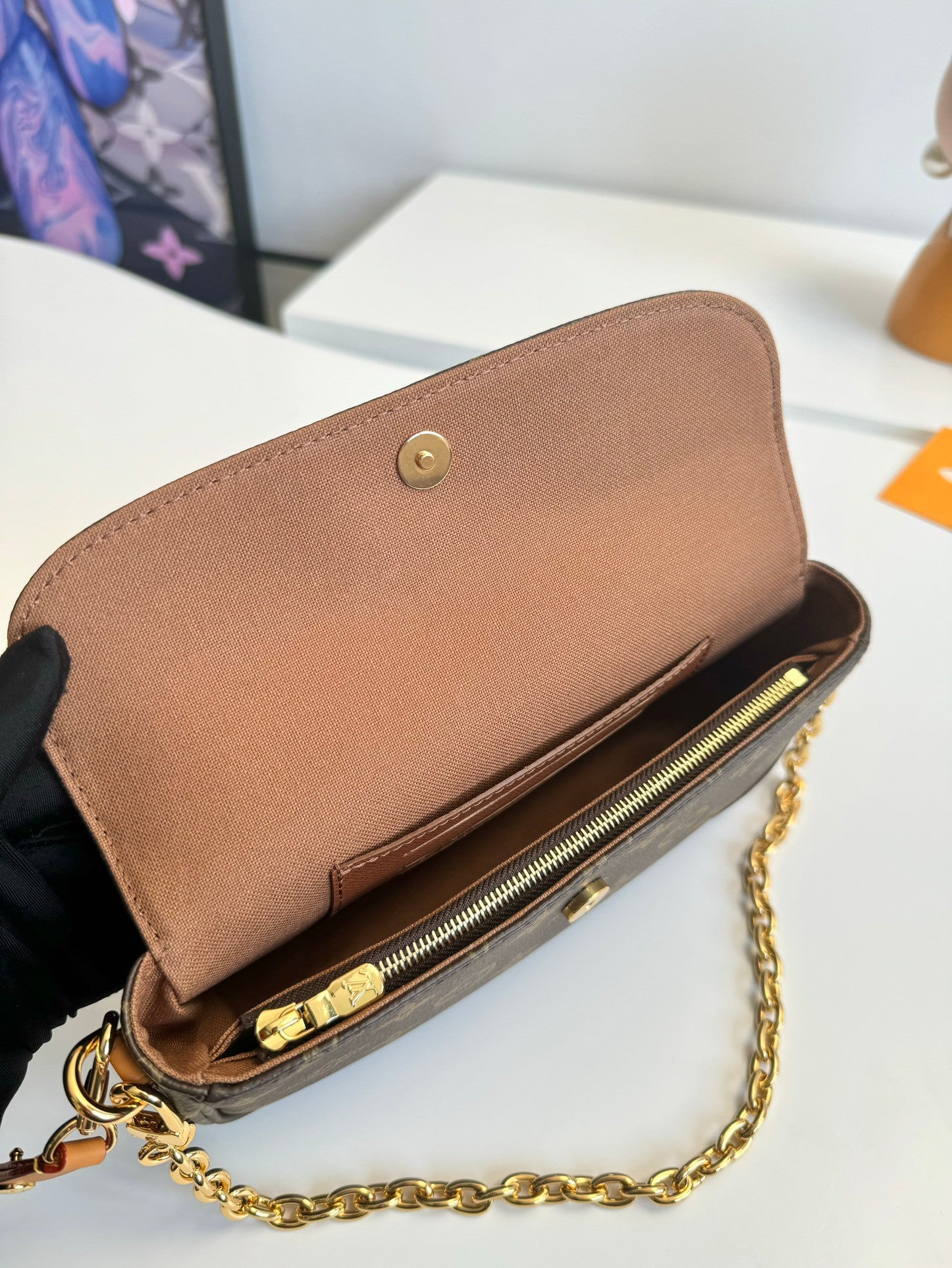 Louis Vuitton Wallet on chain