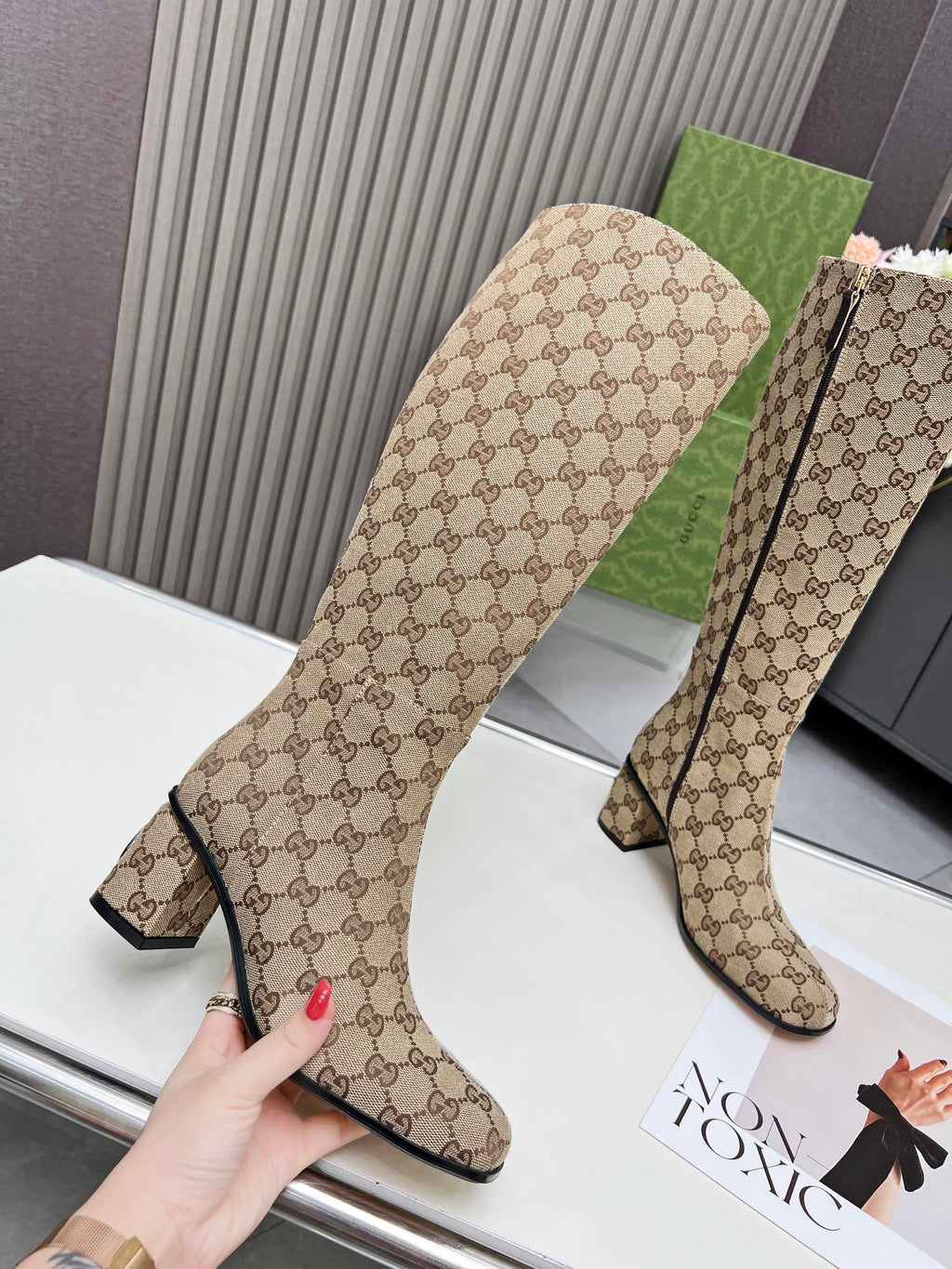 Ghete Gucci cu tocuri