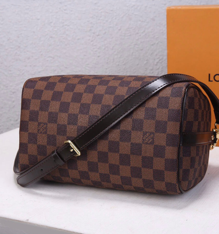 Geantă Louis Vuitton SPEEDY 25