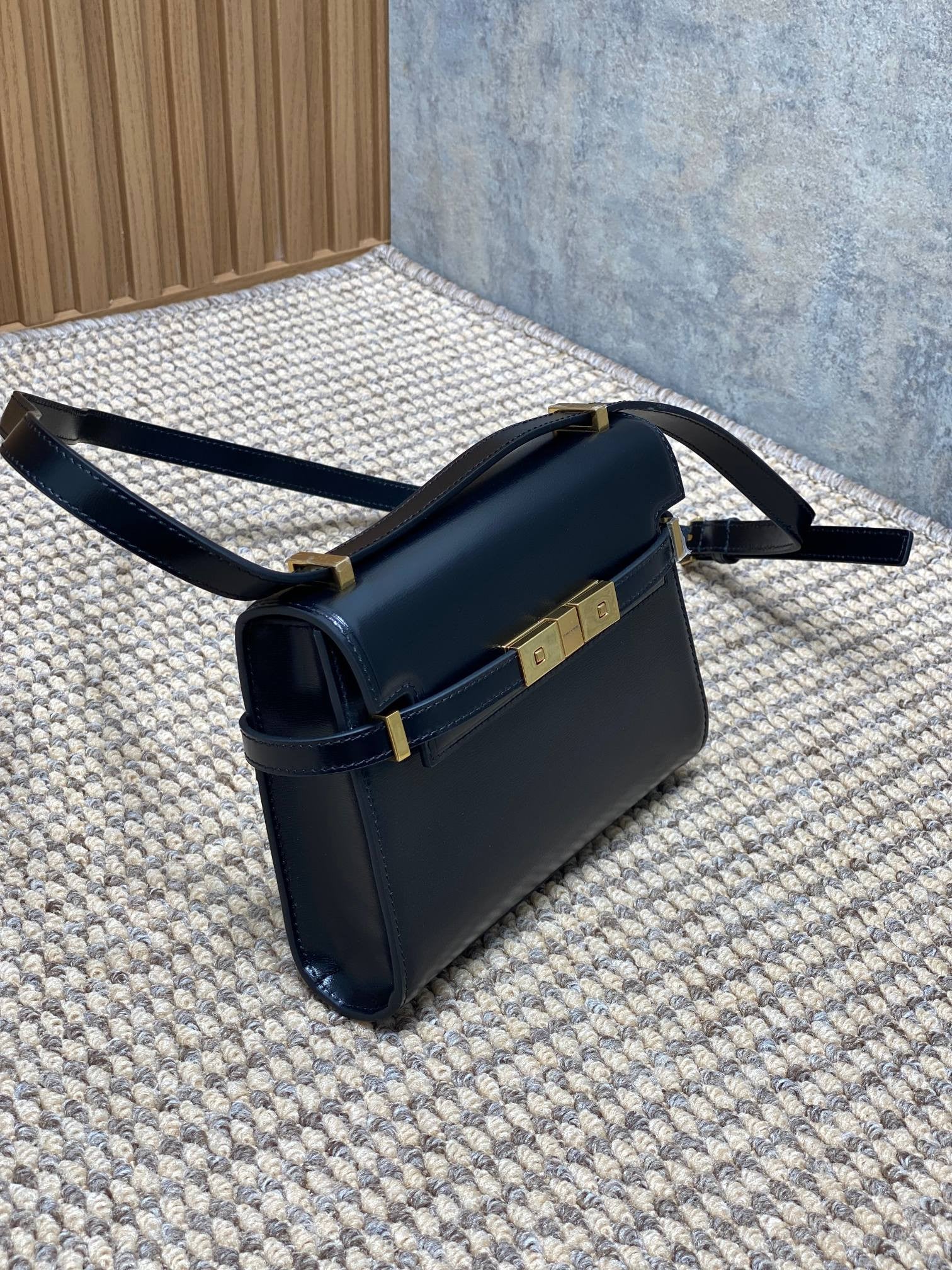 YSL Manhattan small