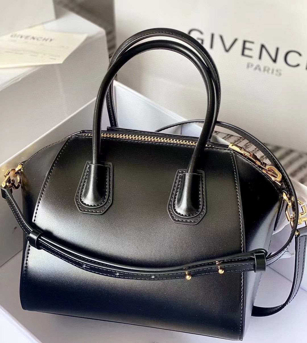 Givenchy Antigone bag black