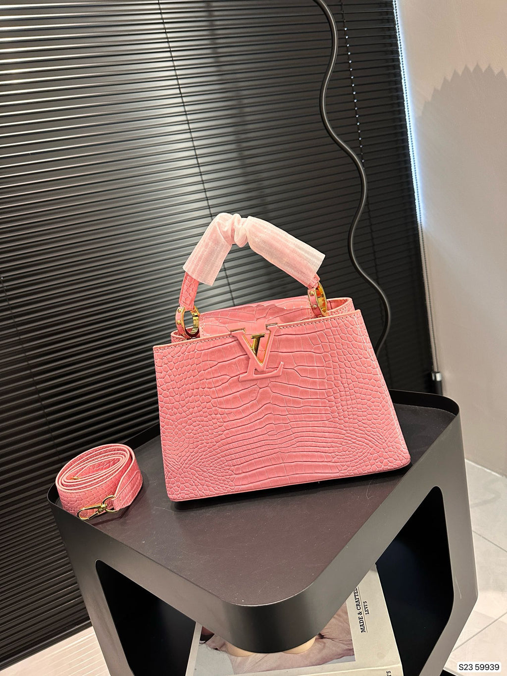 LV Capucines MM